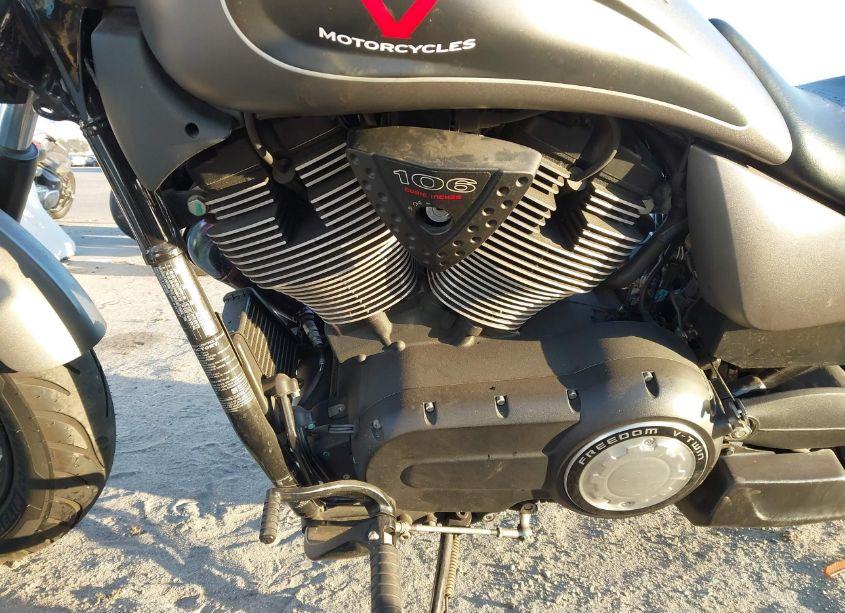 Photo 9 of 2017 Victory Motorcycles GUNNER (VIN 5VPCGBAB5H3058783)