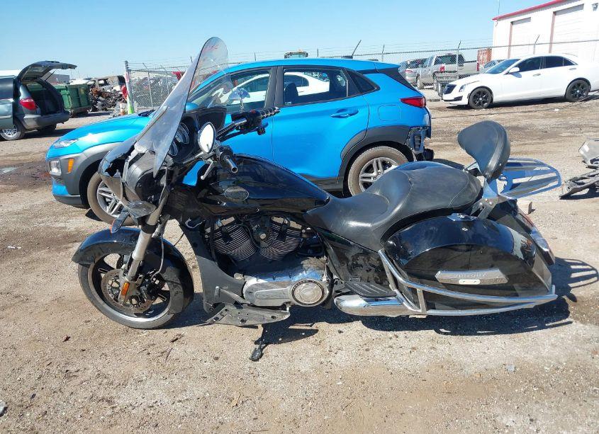 Photo 13 of 2011 Victory Motorcycles CROSS COUNTRY STANDARD (VIN 5VPDB36N4B3006158)