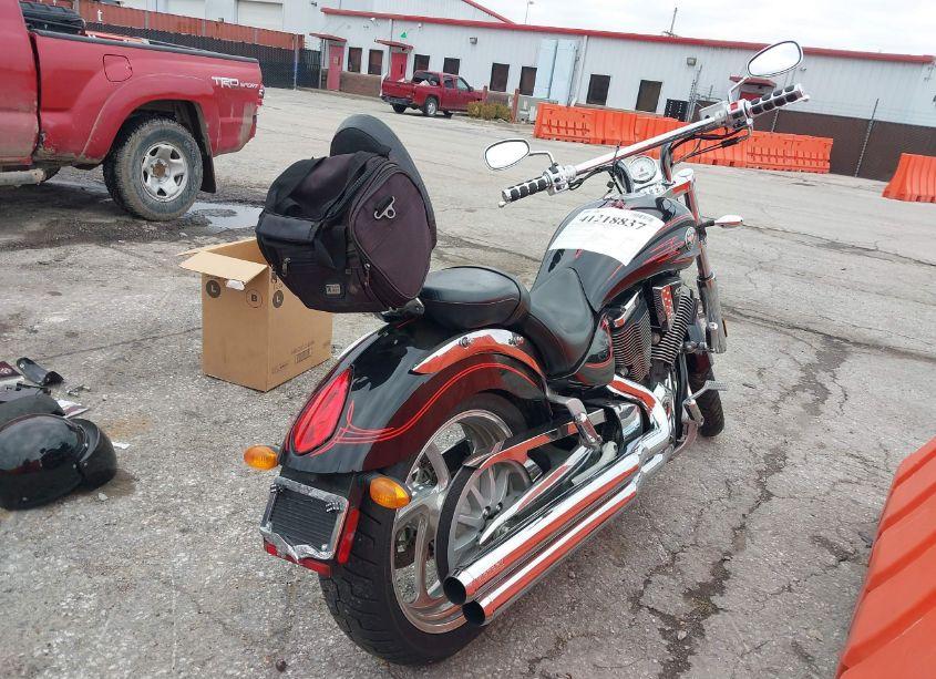 Photo 4 of 2006 Victory Motorcycles VEGAS CALIFORNIA (VIN 5VPGB26L363002243)
