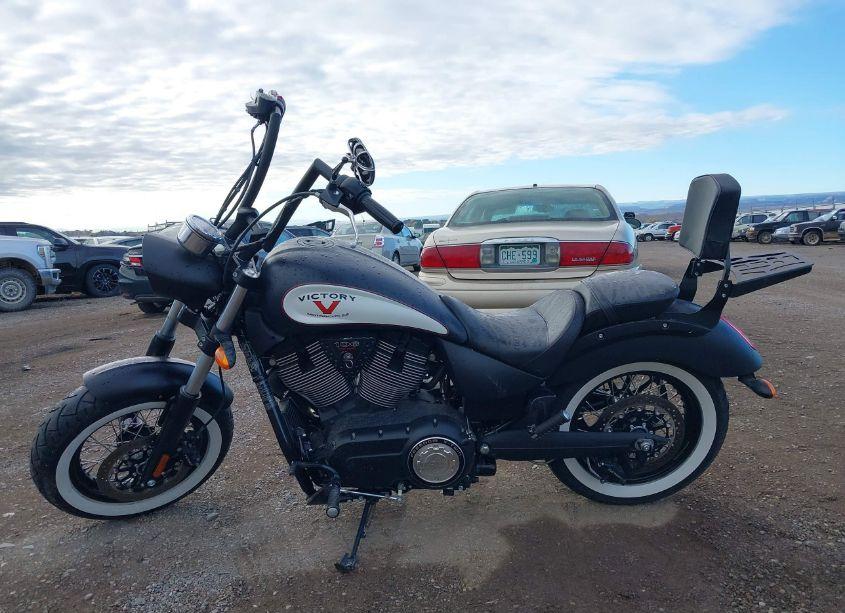 Photo 13 of 2013 Victory Motorcycles HIGH-BALL (VIN 5VPWB36N1D3015315)