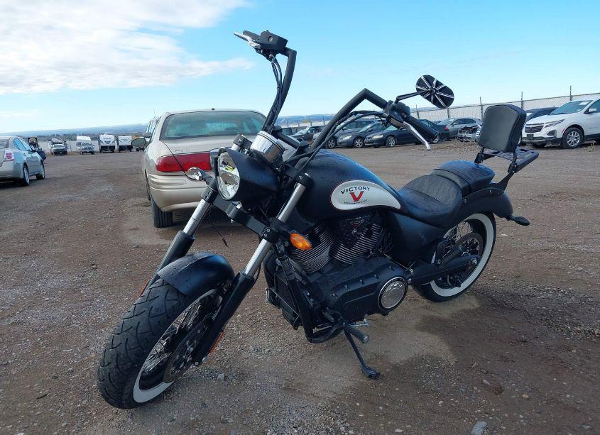 Photo 2 of 2013 Victory Motorcycles HIGH-BALL (VIN 5VPWB36N1D3015315)