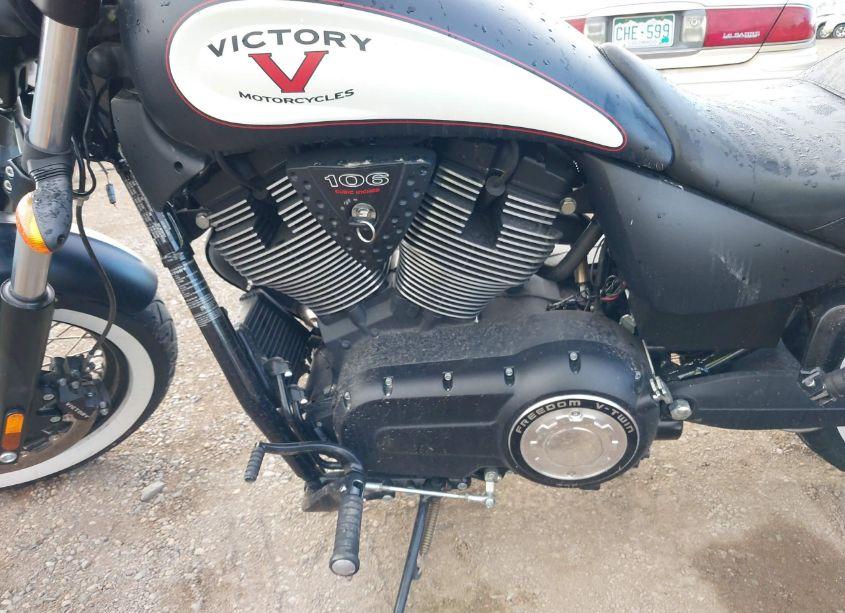 Photo 9 of 2013 Victory Motorcycles HIGH-BALL (VIN 5VPWB36N1D3015315)