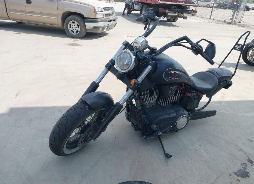 Photo 2 of 2015 Victory Motorcycles HIGH-BALL (VIN 5VPWB36N6F3044439)