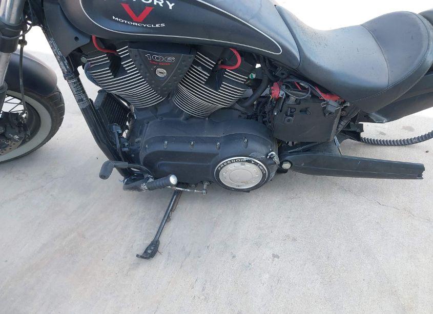 Photo 9 of 2015 Victory Motorcycles HIGH-BALL (VIN 5VPWB36N6F3044439)