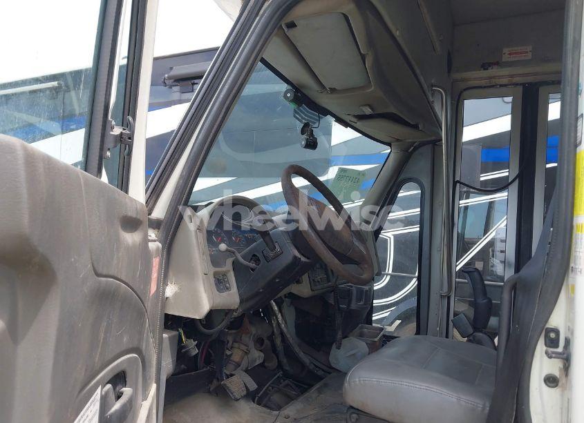 Photo 5 of 2013 Ic Corporation 3000 AC (VIN 5WEXWSKK2DH170680)