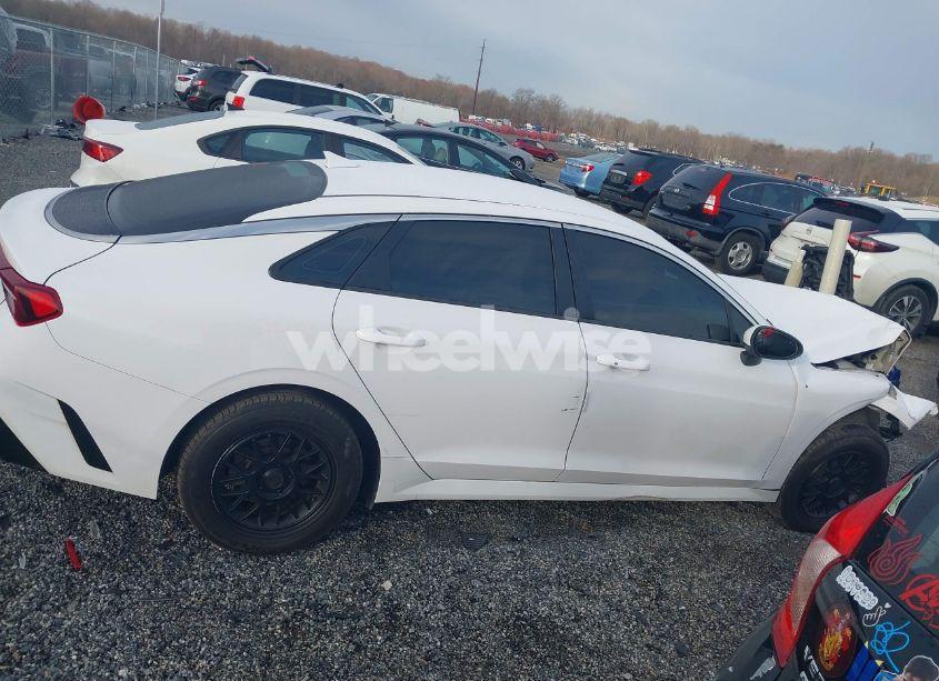 Photo 13 of 2021 Kia K5 LXS (VIN 5XXG14J21MG055497)