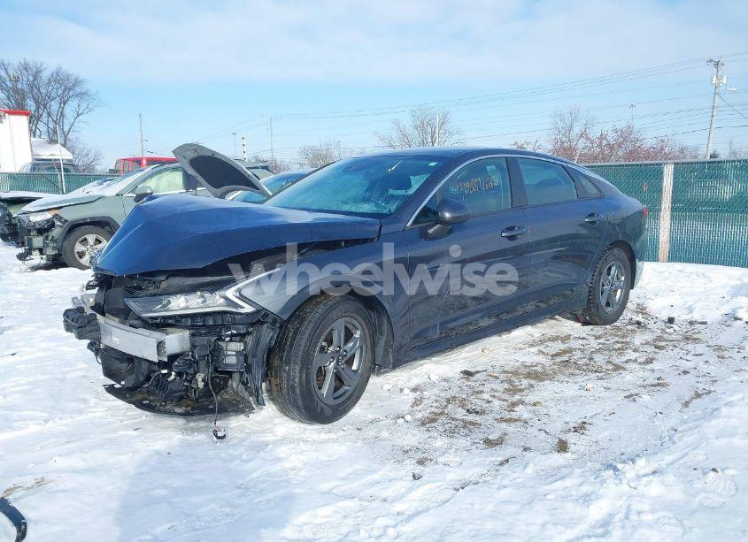 Photo 2 of 2021 Kia K5 LXS (VIN 5XXG14J21MG055984)