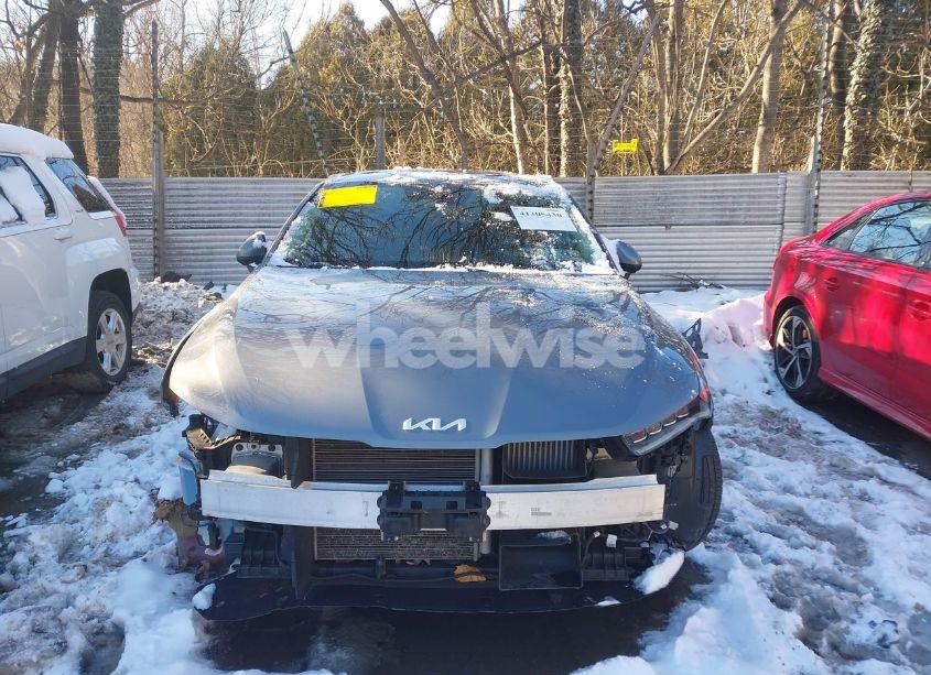 Photo 13 of 2022 Kia K5 LXS (VIN 5XXG14J21NG086590)