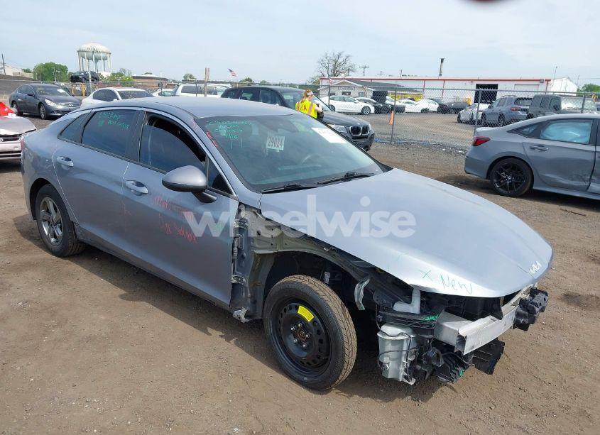 2022 Kia K5 LXS (VIN 5XXG14J21NG122942) main photo