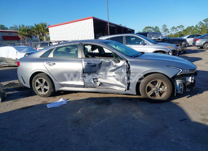 Photo 13 of 2021 Kia K5 LXS (VIN 5XXG14J22MG015316)