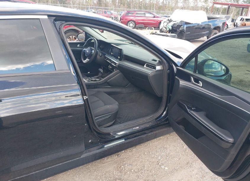 Photo 5 of 2021 Kia K5 LXS (VIN 5XXG14J22MG028292)