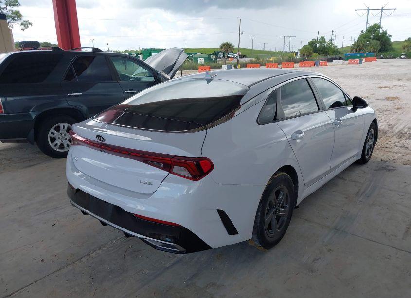 Photo 4 of 2021 Kia K5 LXS (VIN 5XXG14J22MG066864)