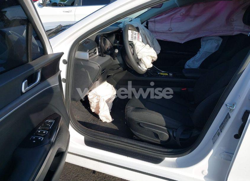 Photo 5 of 2022 Kia K5 LXS (VIN 5XXG14J22NG107088)