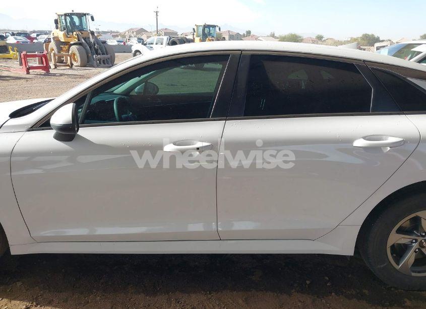 Photo 15 of 2022 Kia K5 LXS (VIN 5XXG14J22NG157988)