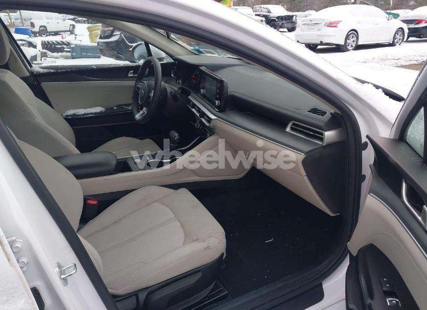 Photo 5 of 2021 Kia K5 LXS (VIN 5XXG14J23MG082104)