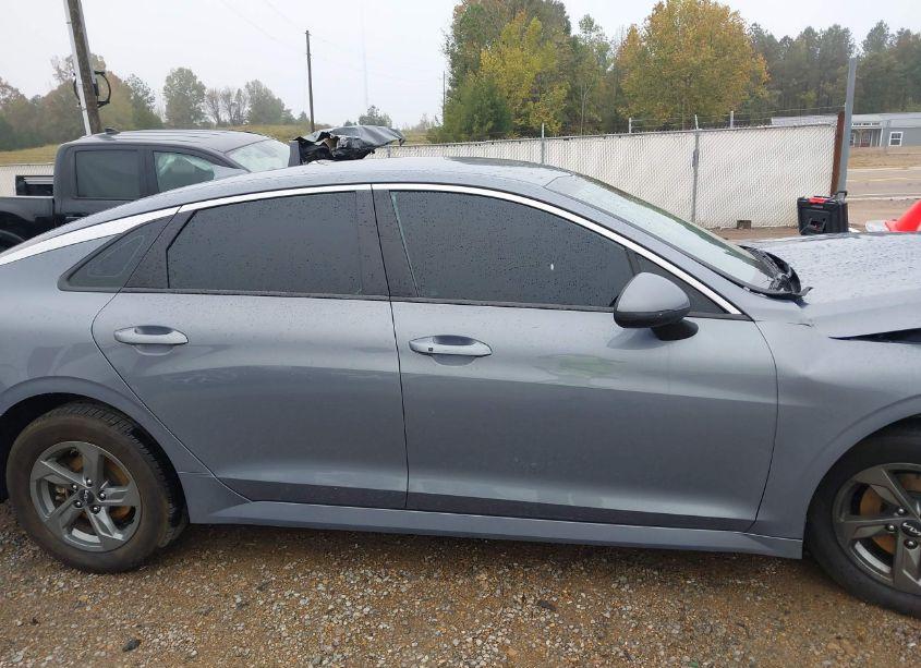 Photo 13 of 2022 Kia K5 LXS (VIN 5XXG14J23NG097204)