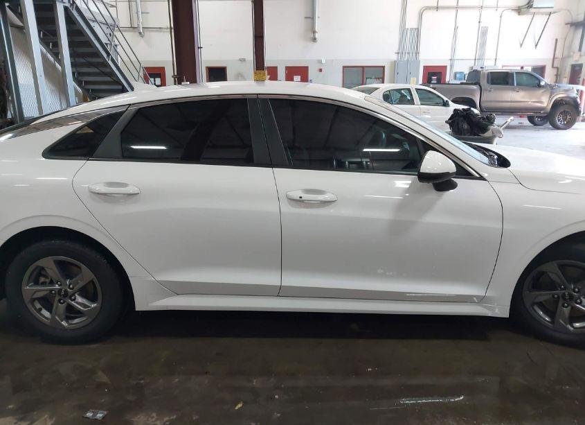 Photo 13 of 2022 Kia K5 LXS (VIN 5XXG14J23NG138155)