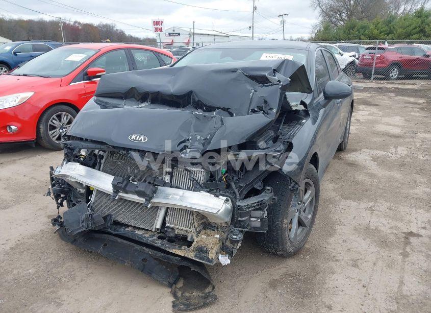 Photo 2 of 2021 Kia K5 LXS (VIN 5XXG14J24MG002146)