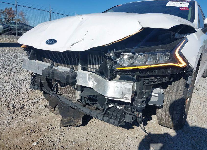 Photo 6 of 2021 Kia K5 LXS (VIN 5XXG14J24MG056496)