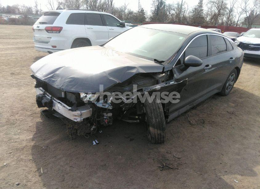 Photo 2 of 2022 Kia K5 LXS (VIN 5XXG14J24NG107450)