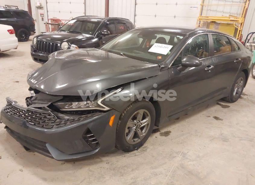 Photo 2 of 2022 Kia K5 LXS (VIN 5XXG14J24NG142540)