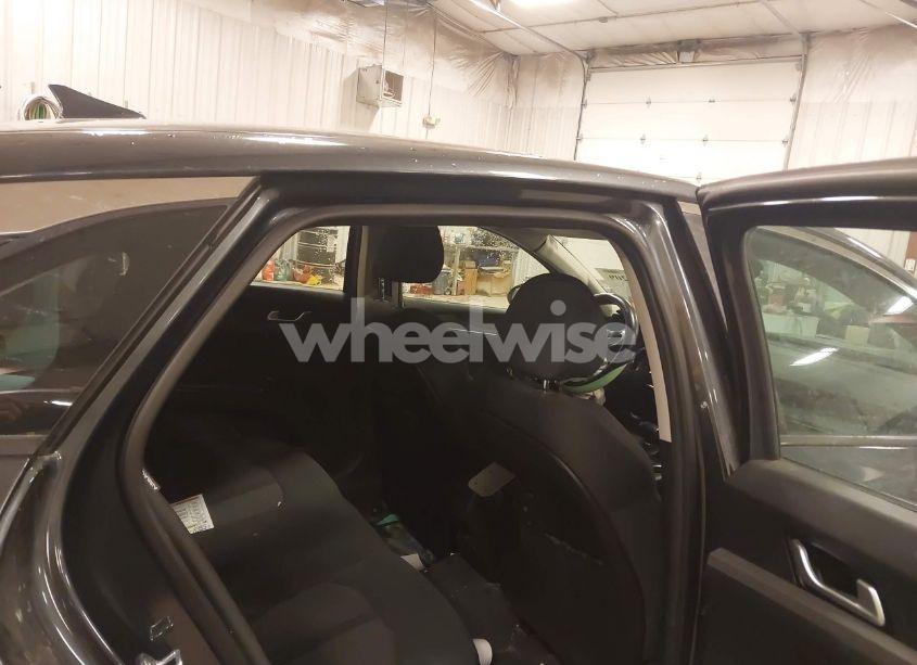 Photo 8 of 2022 Kia K5 LXS (VIN 5XXG14J24NG142540)