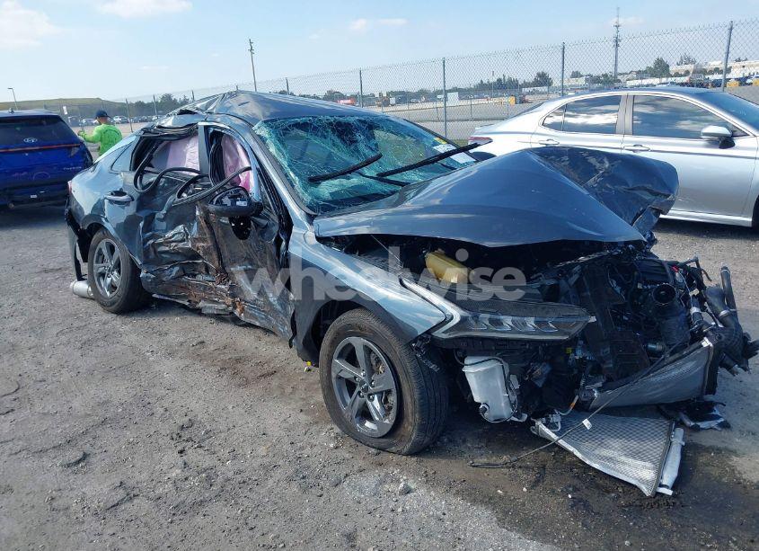 2024 Kia K5 LXS (VIN 5XXG14J24RG262750) main photo