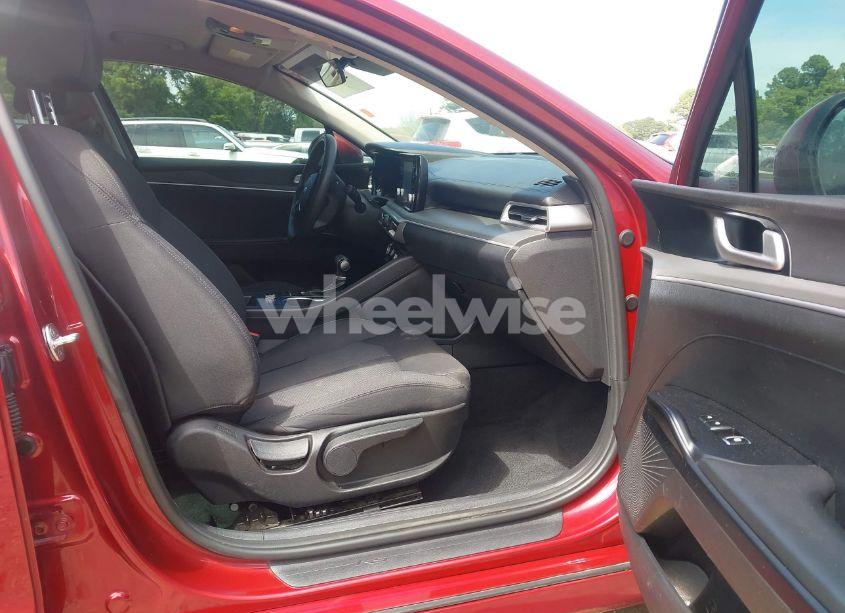 Photo 5 of 2021 Kia K5 LXS (VIN 5XXG14J25MG017996)