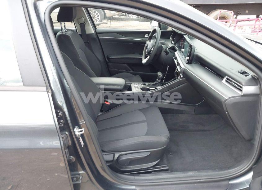 Photo 5 of 2021 Kia K5 LXS (VIN 5XXG14J25MG041618)