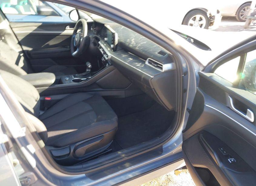 Photo 5 of 2021 Kia K5 LXS (VIN 5XXG14J25MG062243)