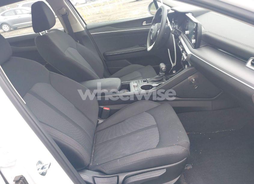 Photo 5 of 2023 Kia K5 LXS (VIN 5XXG14J25PG199722)