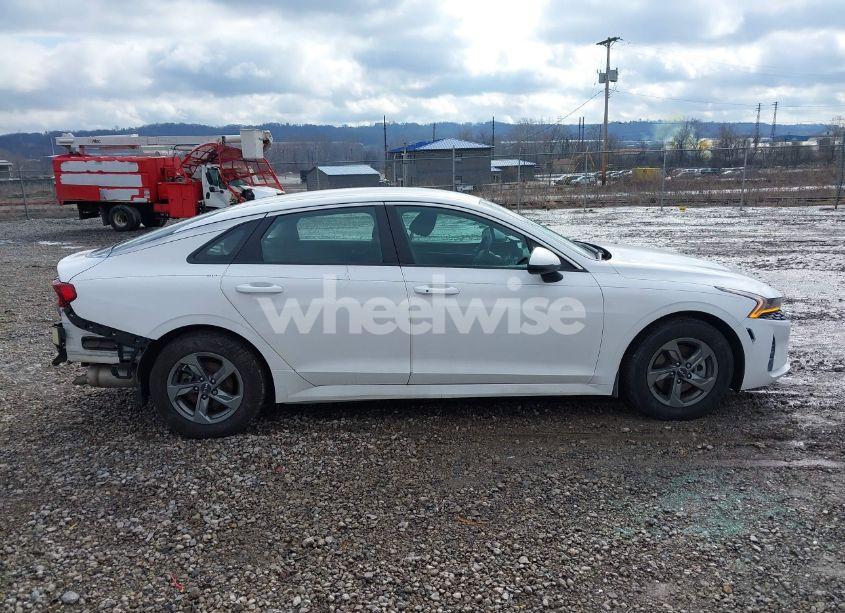 Photo 14 of 2022 Kia K5 LXS (VIN 5XXG14J26NG106106)
