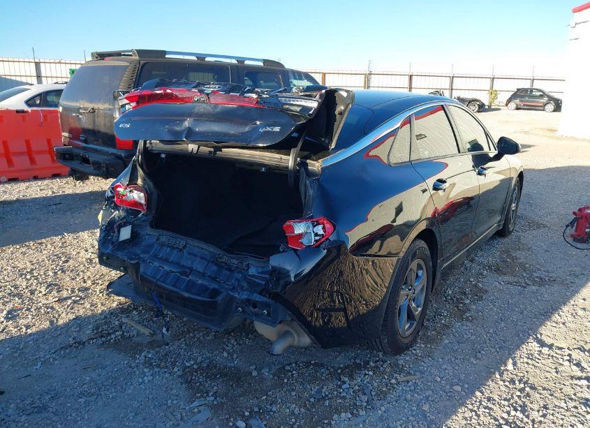 Photo 4 of 2021 Kia K5 LXS (VIN 5XXG14J27MG014145)