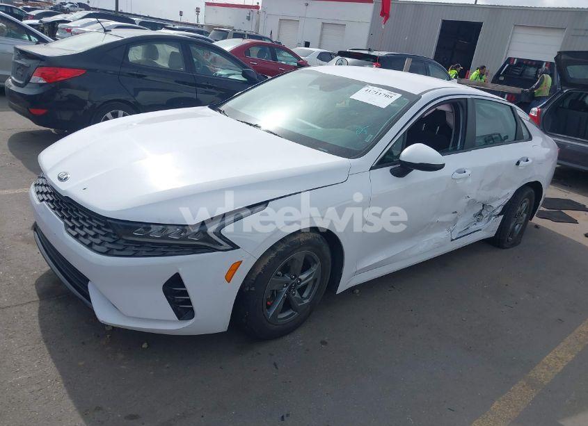 Photo 2 of 2021 Kia K5 LXS (VIN 5XXG14J27MG046044)