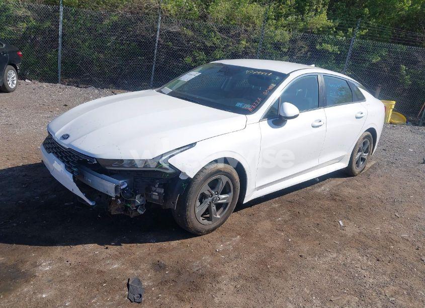 Photo 2 of 2021 Kia K5 LXS (VIN 5XXG14J27MG079447)