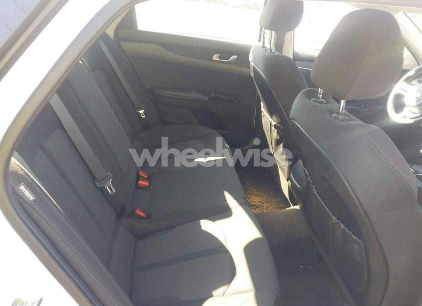 Photo 8 of 2021 Kia K5 LXS (VIN 5XXG14J27MG079447)