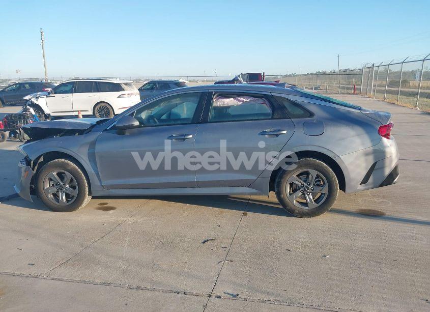 Photo 13 of 2022 Kia K5 LXS (VIN 5XXG14J27NG088974)