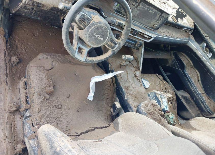 Photo 11 of 2022 Kia K5 LXS (VIN 5XXG14J27NG120757)