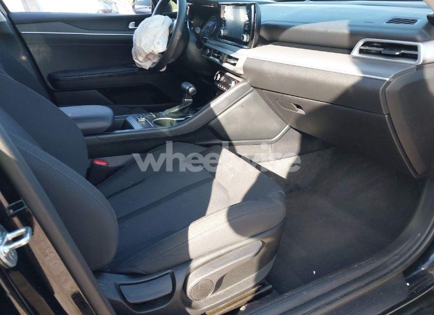 Photo 5 of 2023 Kia K5 LXS (VIN 5XXG14J27PG170688)