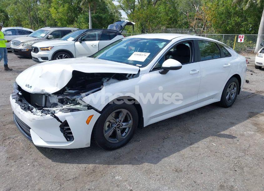 Photo 2 of 2024 Kia K5 LXS (VIN 5XXG14J27RG248700)