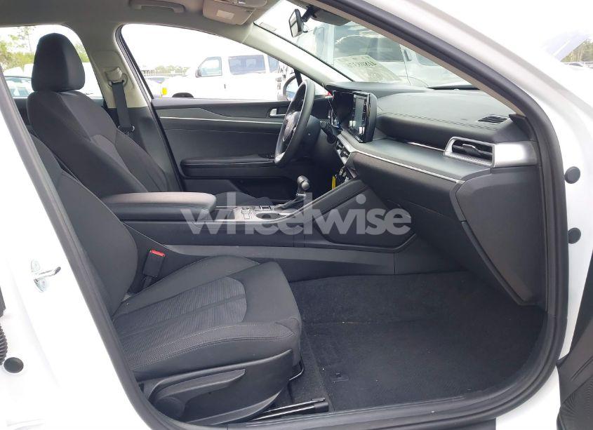 Photo 5 of 2024 Kia K5 LXS (VIN 5XXG14J27RG248700)