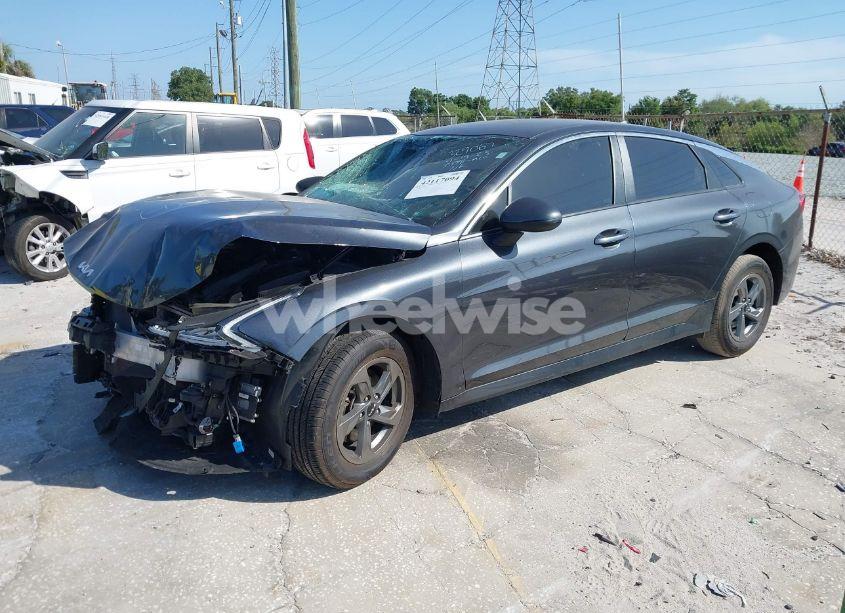 Photo 2 of 2022 Kia K5 LXS (VIN 5XXG14J28NG113817)