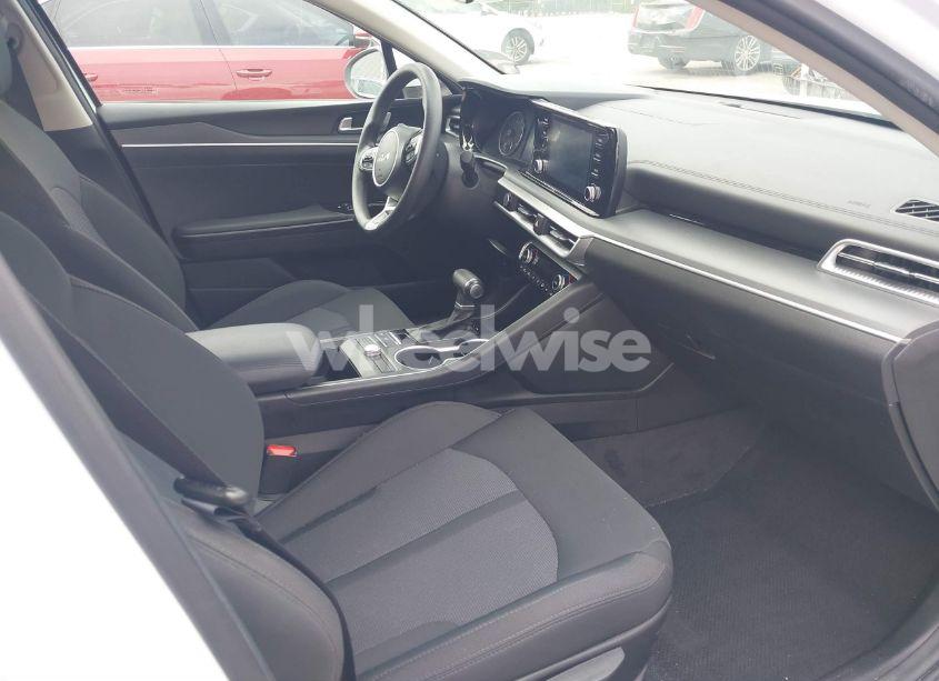 Photo 5 of 2024 Kia K5 LXS (VIN 5XXG14J28RG238077)