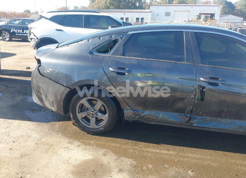 Photo 18 of 2021 Kia K5 LXS (VIN 5XXG14J29MG040665)