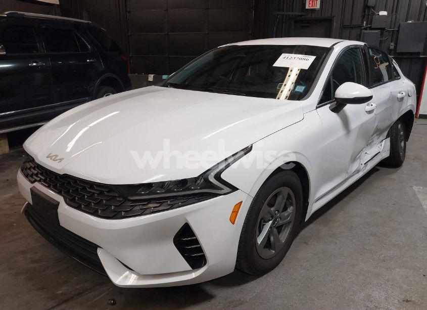 Photo 2 of 2022 Kia K5 LXS (VIN 5XXG14J29NG095831)