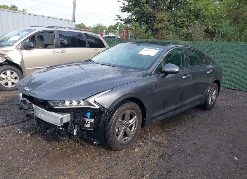 Photo 2 of 2022 Kia K5 LXS (VIN 5XXG14J29NG138564)