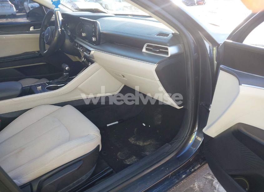 Photo 5 of 2022 Kia K5 LXS (VIN 5XXG14J2XNG111714)