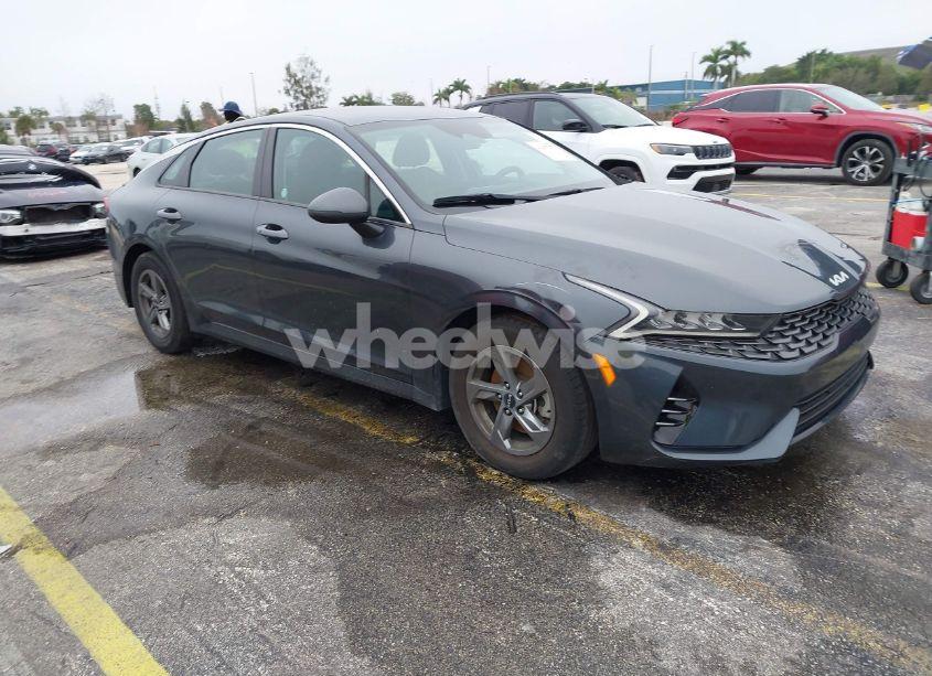 2022 Kia K5 LXS (VIN 5XXG14J2XNG135284) main photo