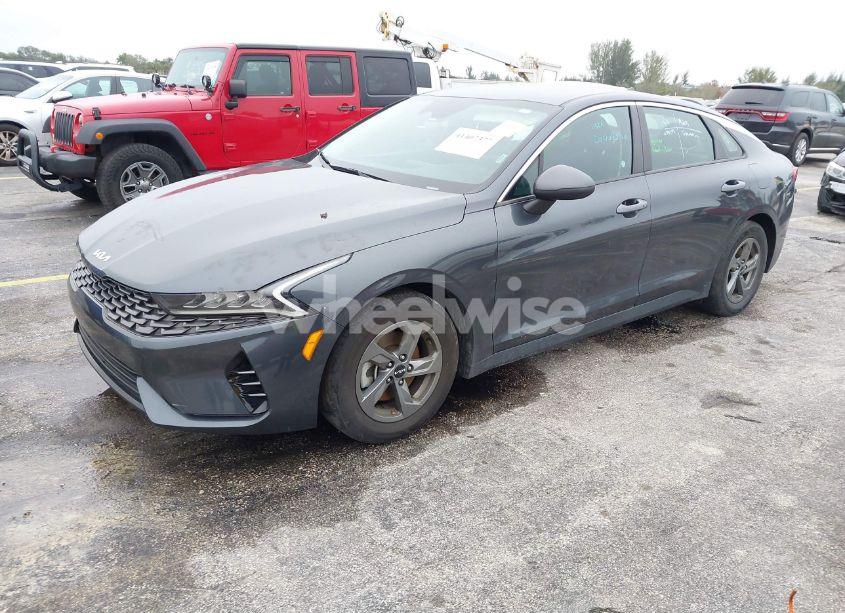Photo 2 of 2022 Kia K5 LXS (VIN 5XXG14J2XNG135284)