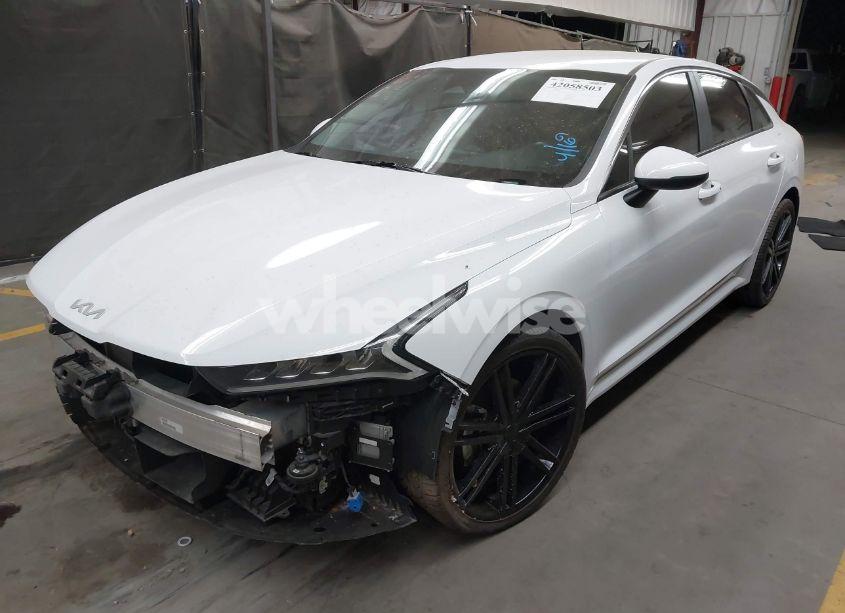 Photo 2 of 2022 Kia K5 LXS (VIN 5XXG14J2XNG138296)